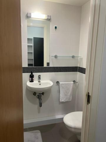 Kings Cross Apartment *